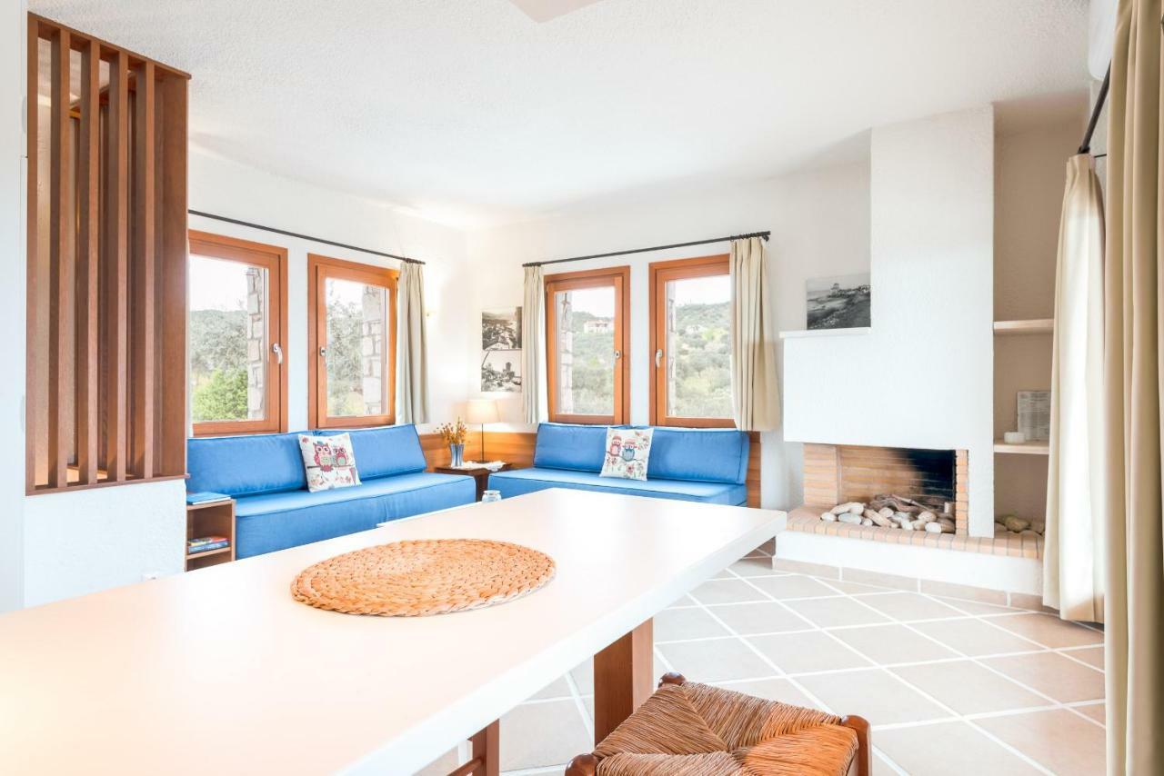 אואוראנואופולי Villa Almira Luxury Apartments מראה חיצוני תמונה